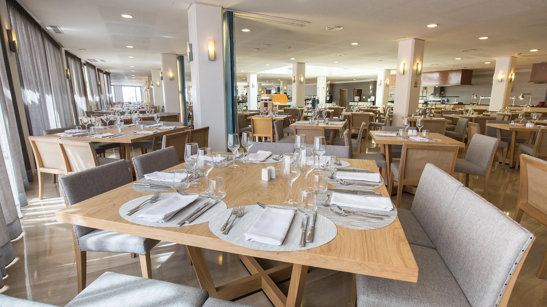 Hotel Grand Palladium Palace Ibiza Resort&Spa- All Inclusive Playa d'en Bossa