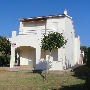Rayma I-ii-iii Apartamento