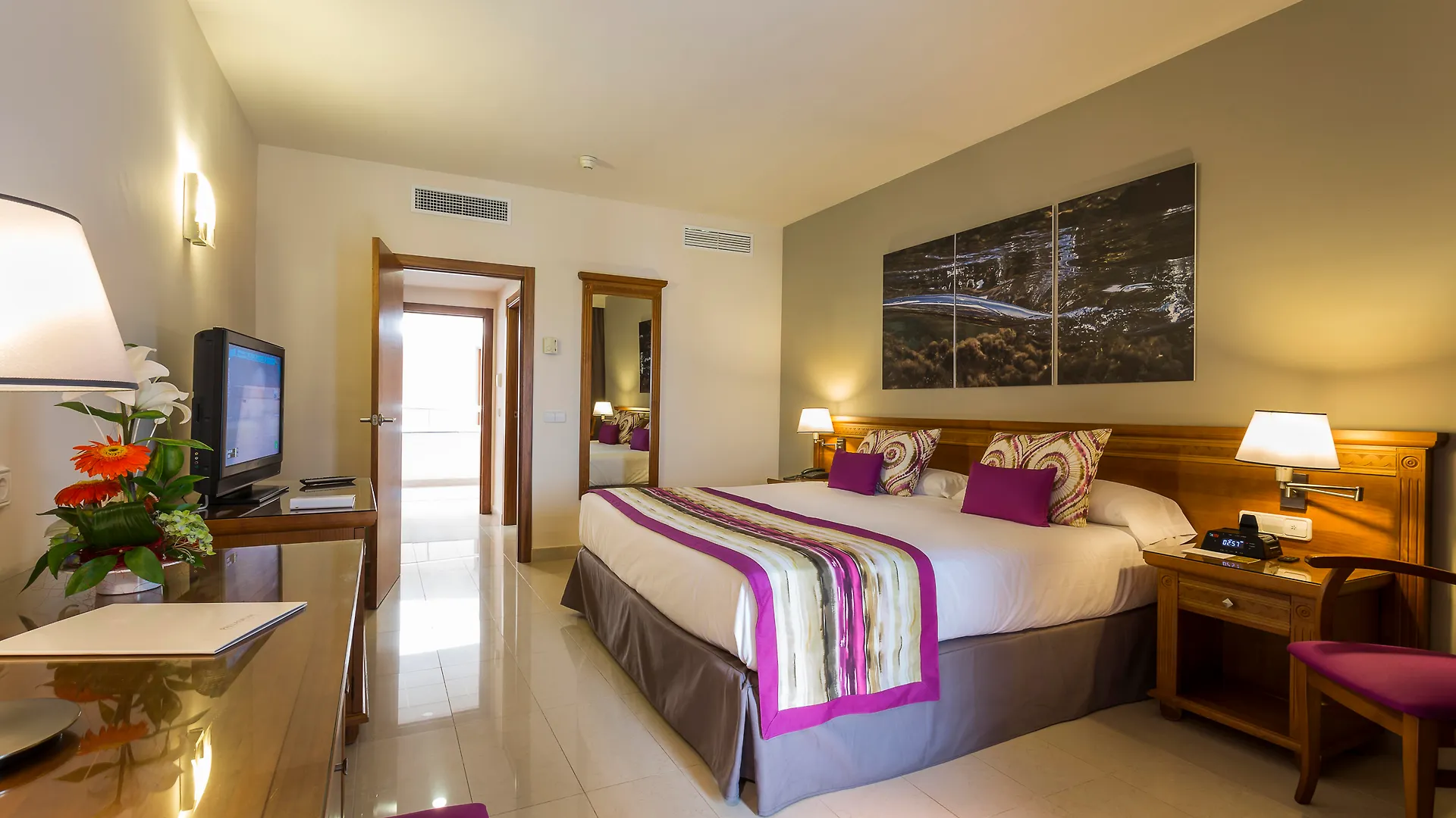 Grand Palladium Select Palace Ibiza Playa d'en Bossa
