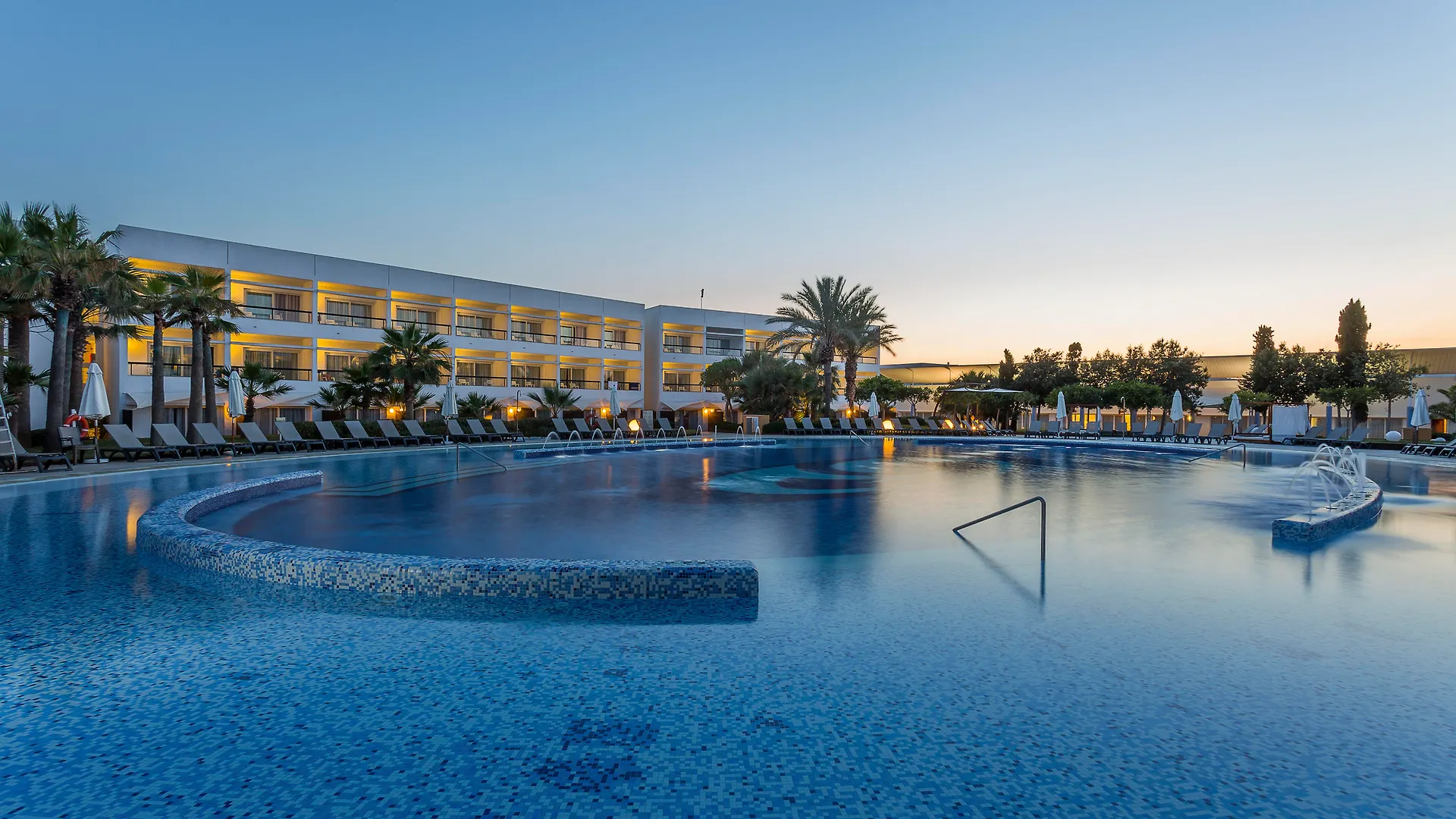 Grand Palladium Select Palace Ibiza Playa d'en Bossa 5*,