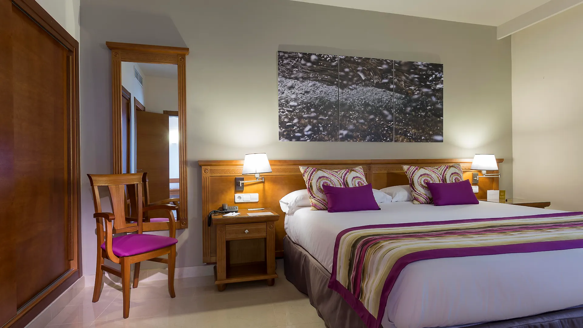 Grand Palladium Select Palace Ibiza Playa d'en Bossa