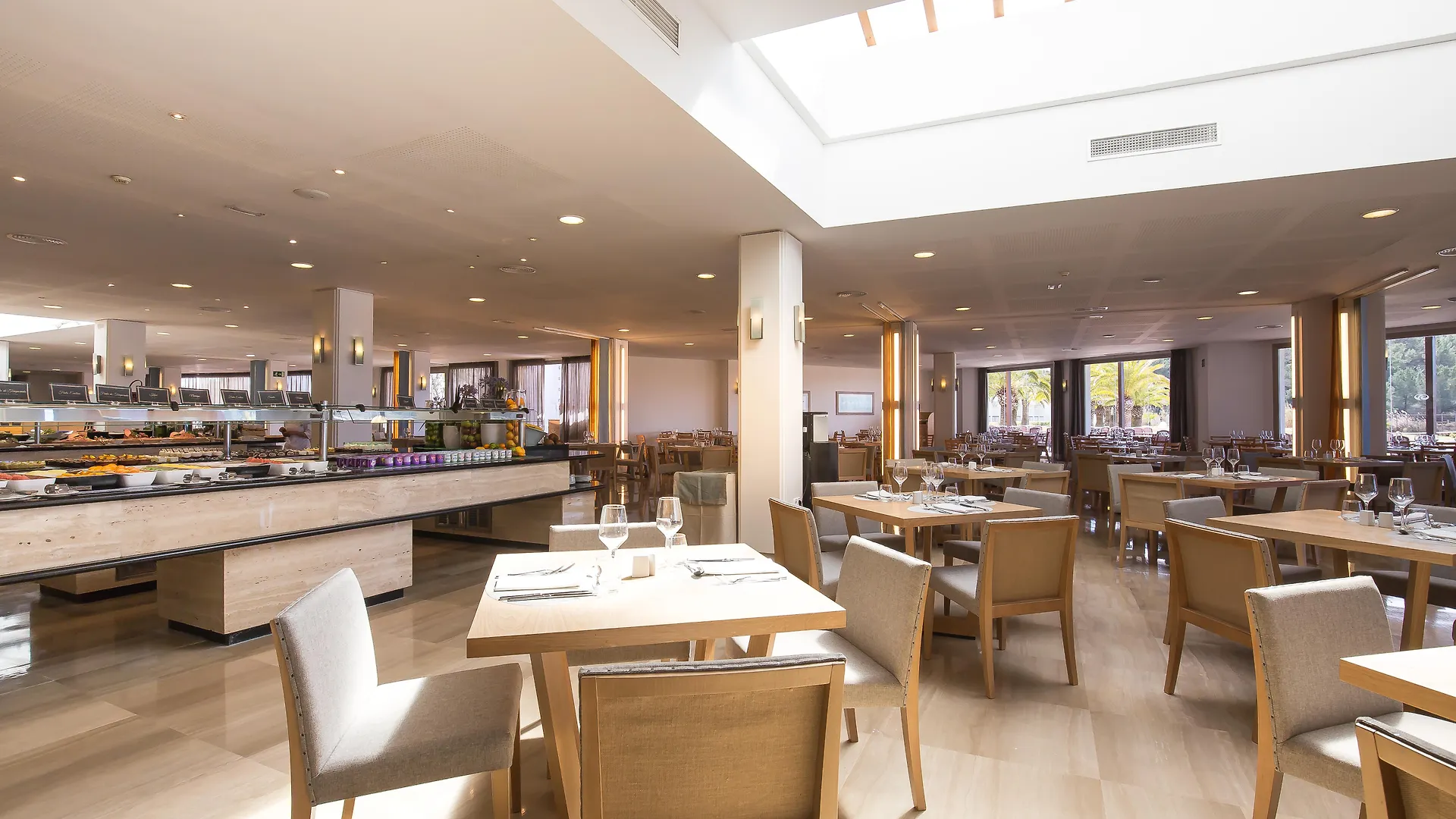 Grand Palladium Select Palace Ibiza Playa d'en Bossa Hotel